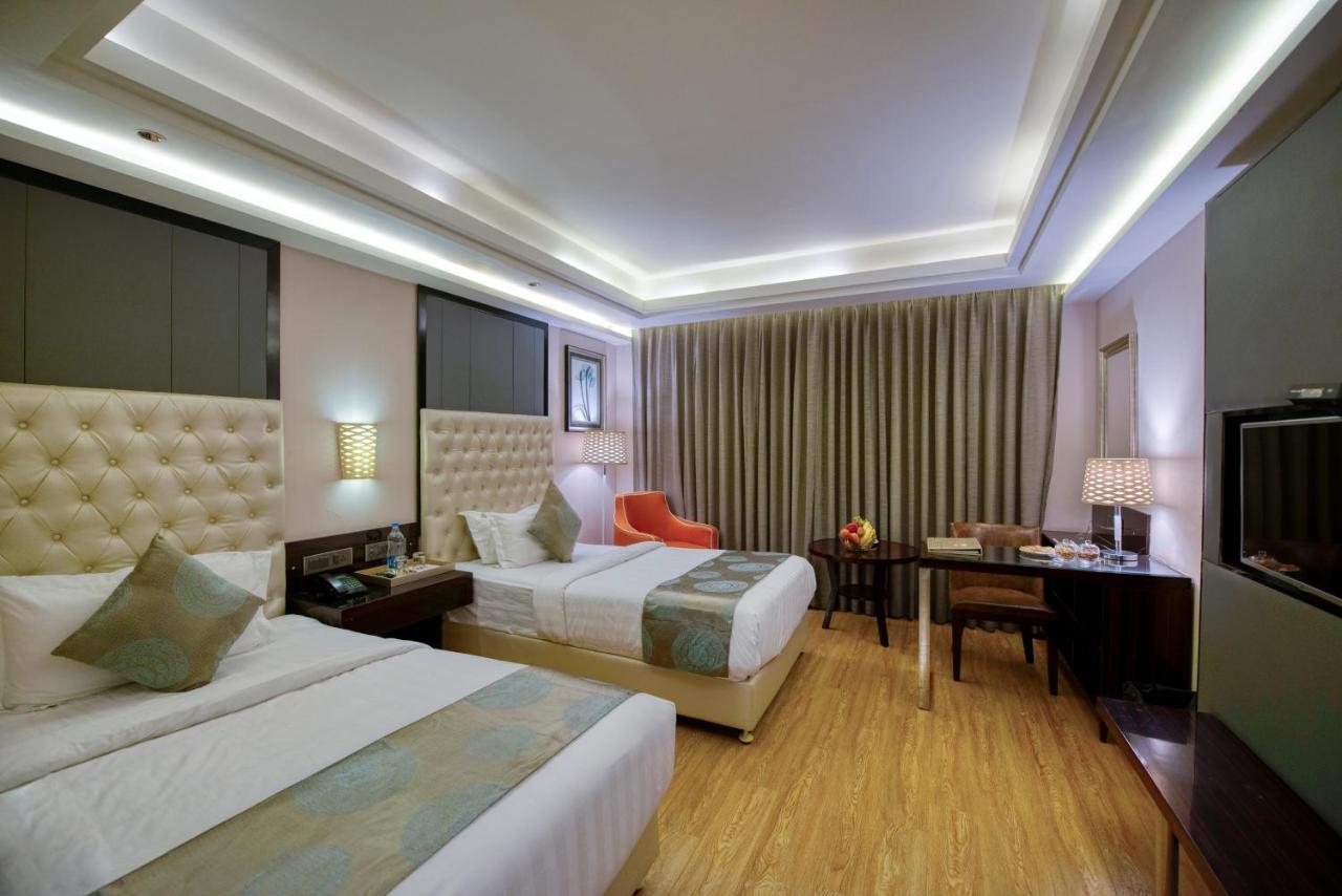 Om Clarks Inn Raebareli Εξωτερικό φωτογραφία
