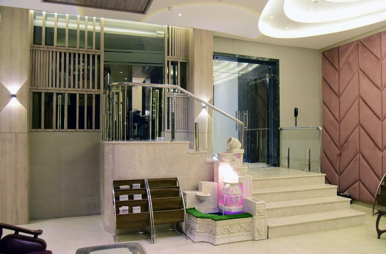 Om Clarks Inn Raebareli Εξωτερικό φωτογραφία